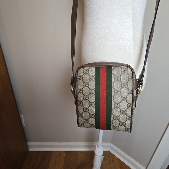 Gucci Ophidia GG Supreme Crossbody Handbag - Picture 2 of 12